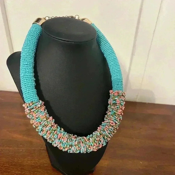 Stunning statement necklace 18-20” long depending on where you hook it - Picture 2 of 3